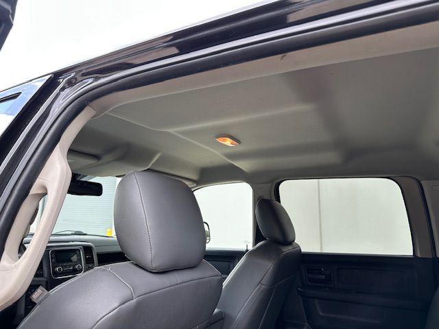2018 RAM 3500 Image 26