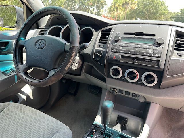 2009 Toyota Tacoma Image 18