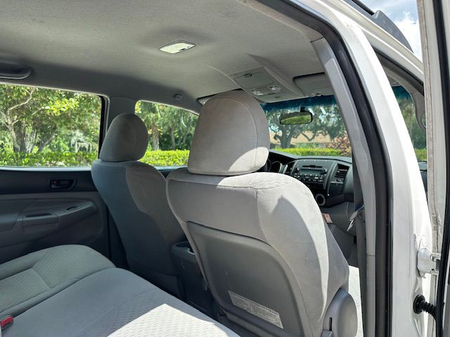 2009 Toyota Tacoma Image 24
