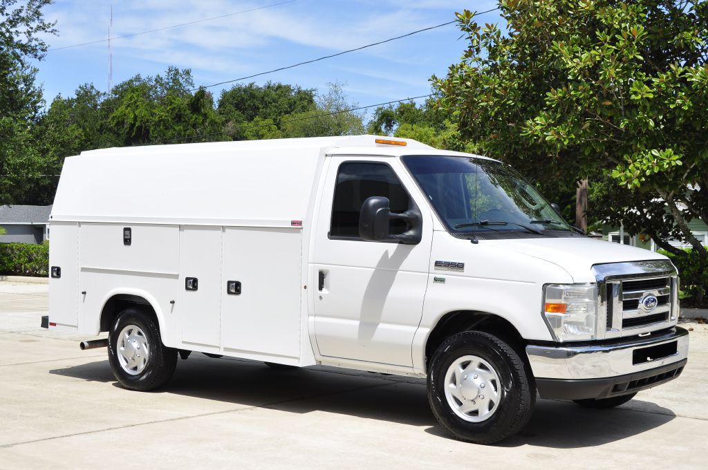 2014 Ford Econoline Image 2