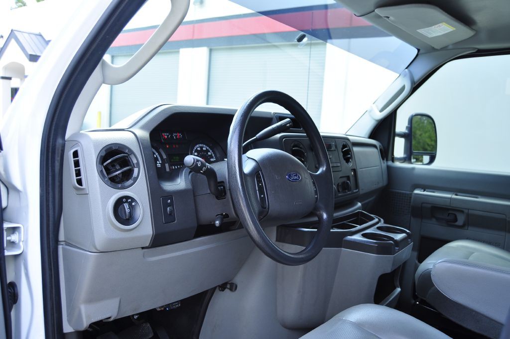 2014 Ford Econoline Image 12