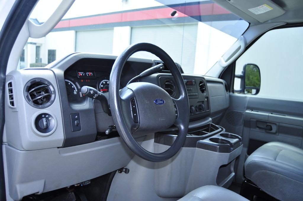 2014 Ford Econoline Image 15