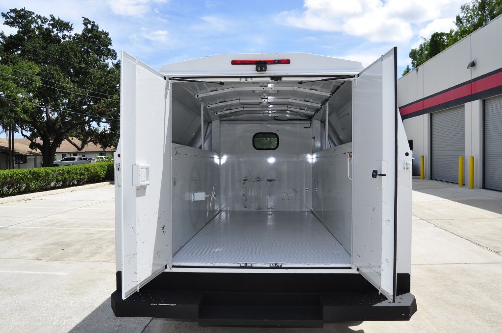 2014 Ford Econoline Image 17