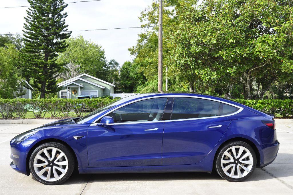 2020 Tesla Model 3 Image 2