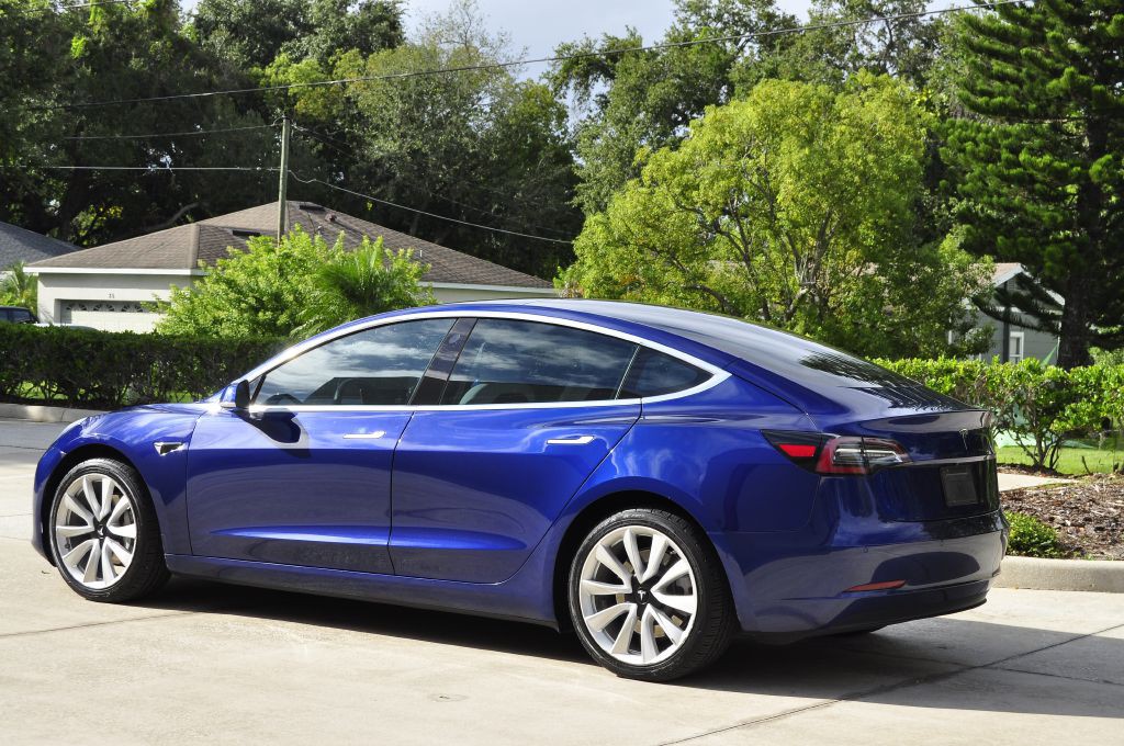 2020 Tesla Model 3 Image 3