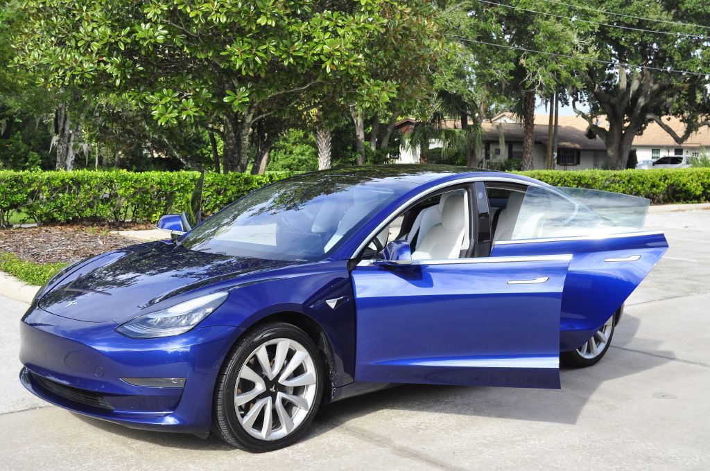 2020 Tesla Model 3 Image 8