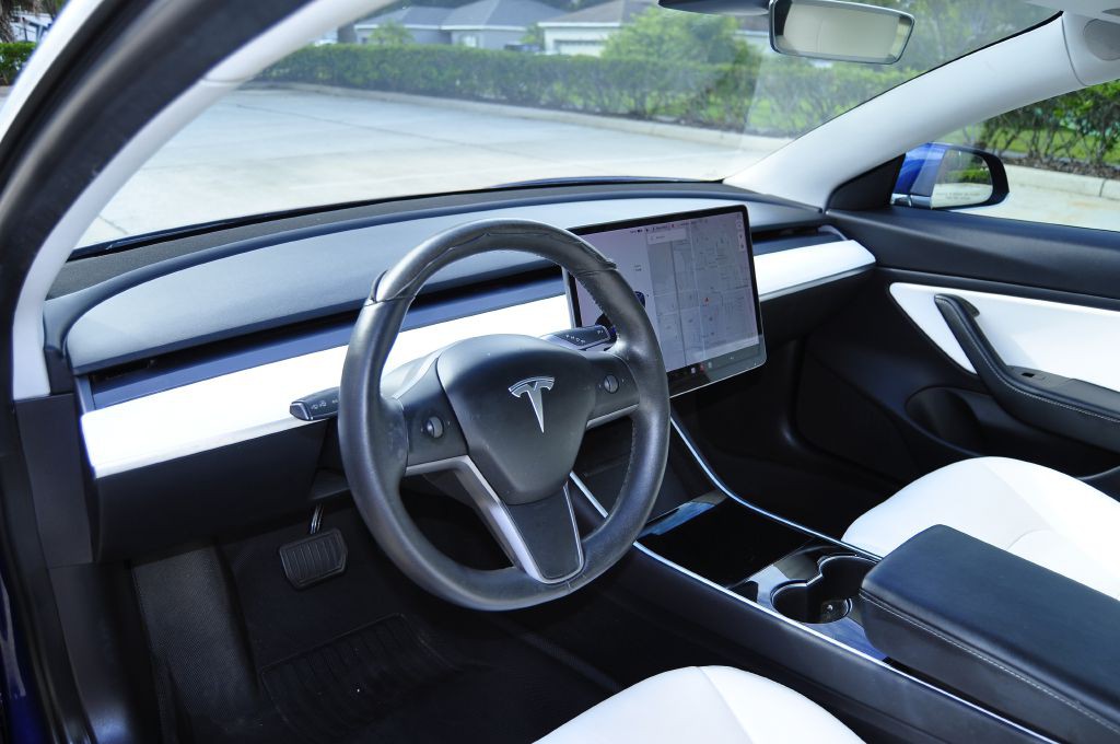 2020 Tesla Model 3 Image 10