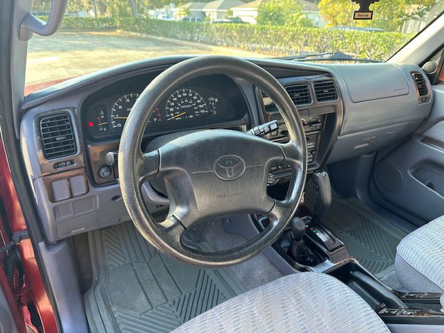 1998 Toyota 4Runner Image 11