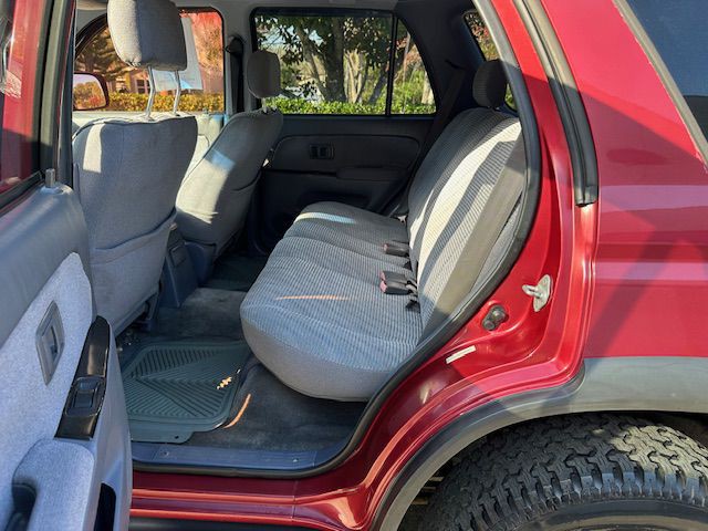 1998 Toyota 4Runner Image 13