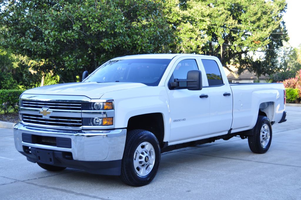2017 Chevrolet Silverado 1500 Image 1