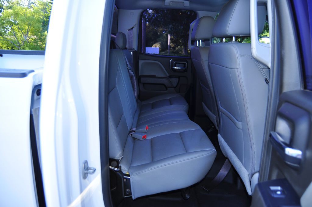 2017 Chevrolet Silverado 1500 Image 11