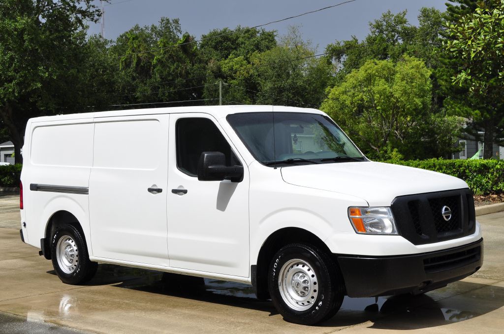 2018 Nissan NV Image 3