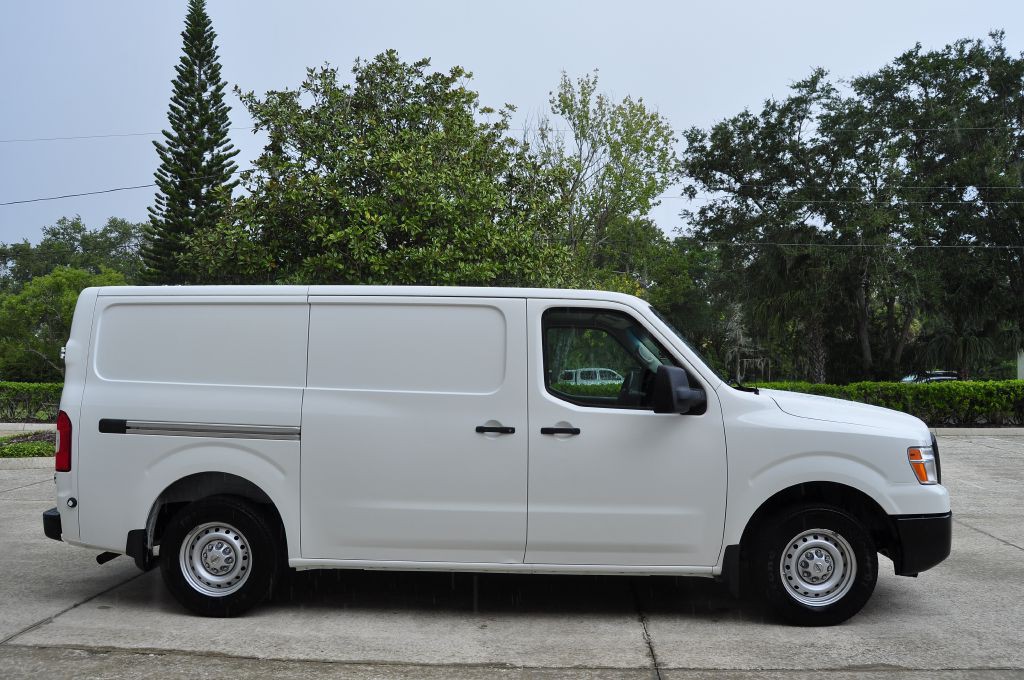 2018 Nissan NV Image 11