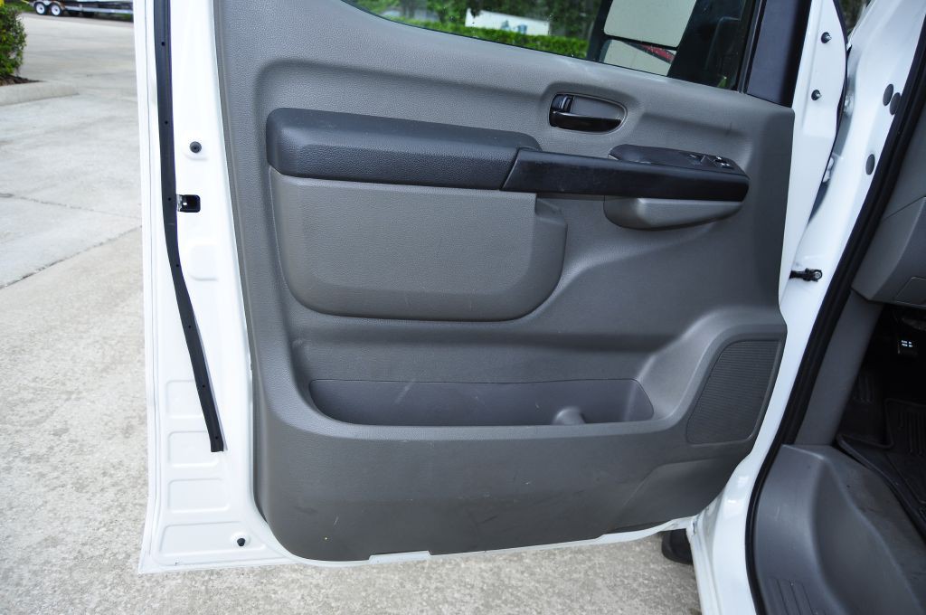 2018 Nissan NV Image 19