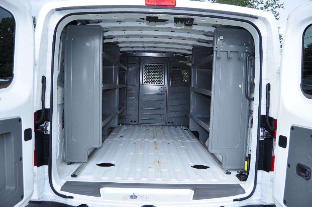 2018 Nissan NV Image 20