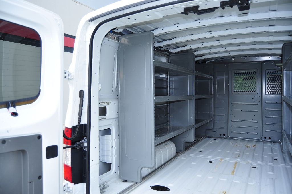 2018 Nissan NV Image 21