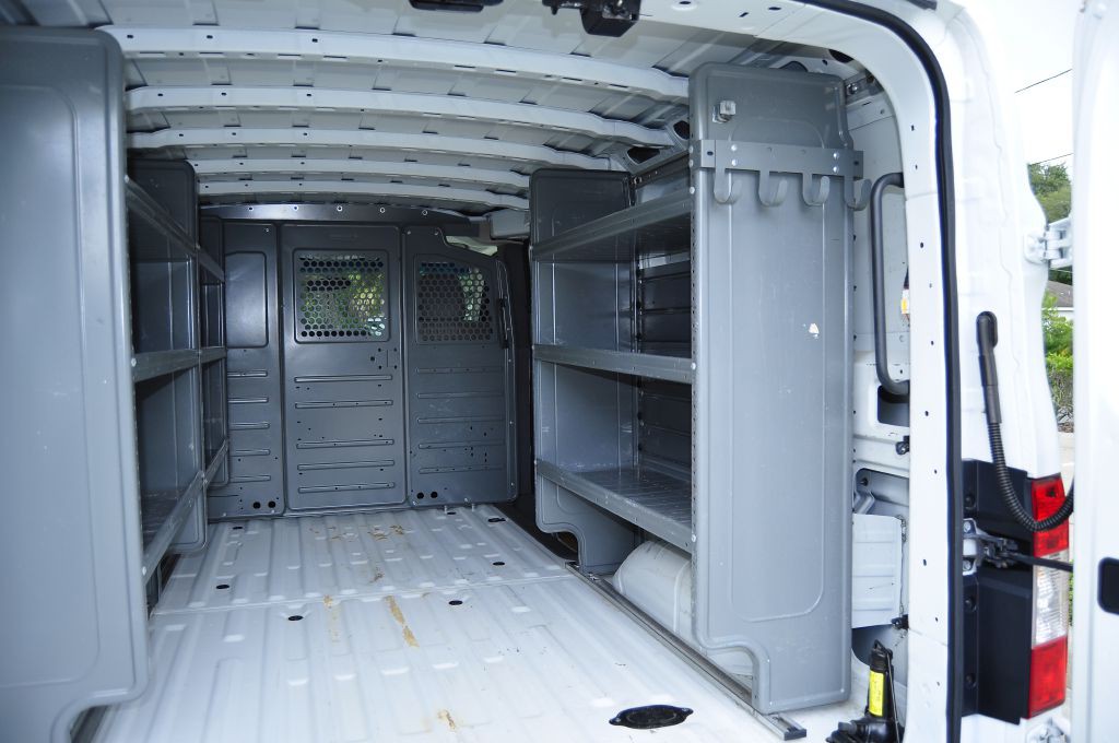 2018 Nissan NV Image 22