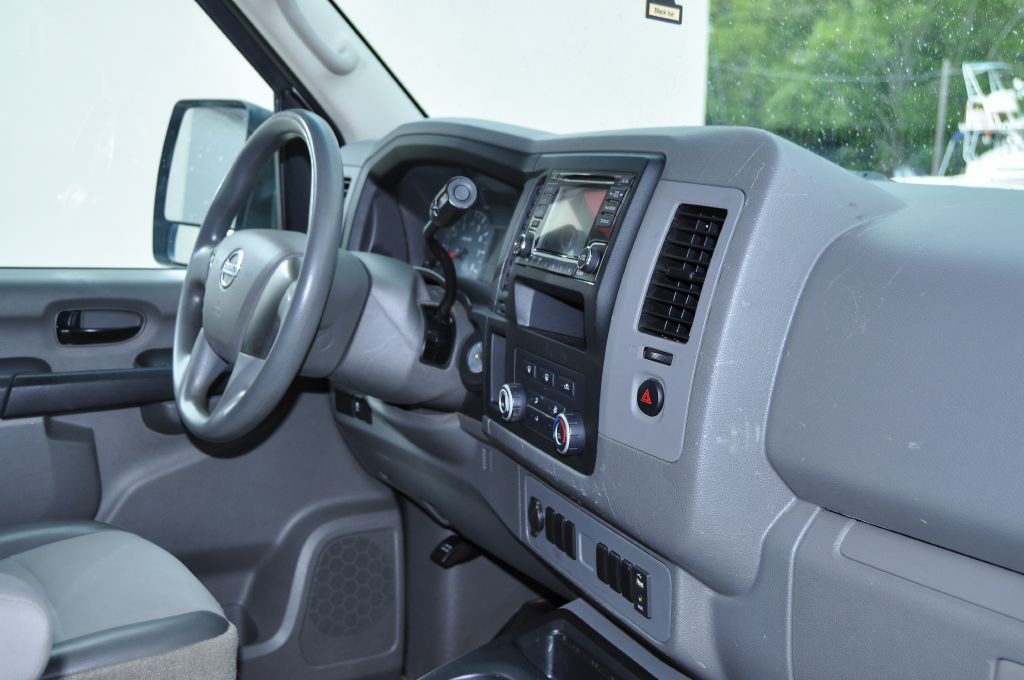 2018 Nissan NV Image 25