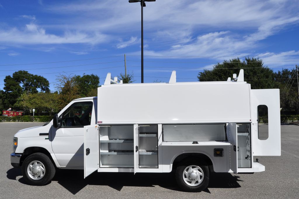 2016 Ford Econoline Image 12