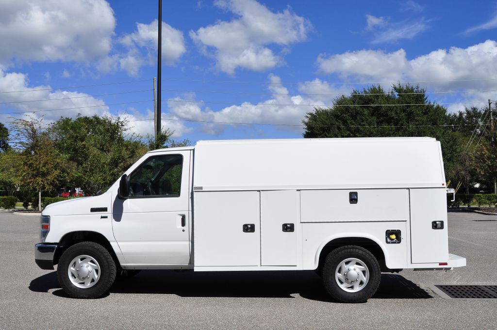 2014 Ford Econoline Image 4