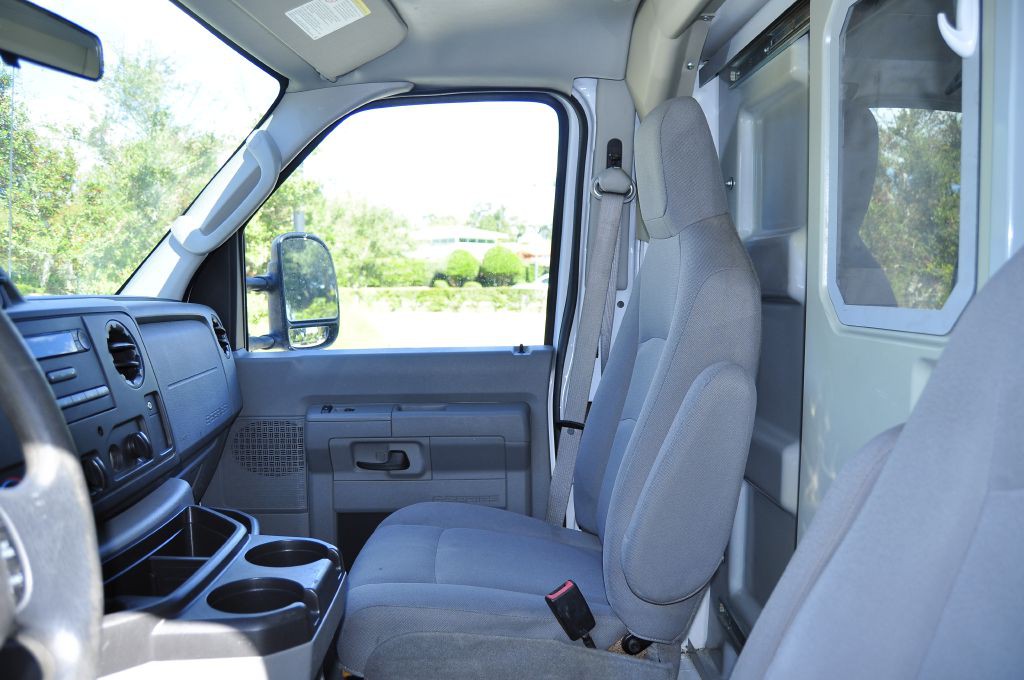 2014 Ford Econoline Image 13