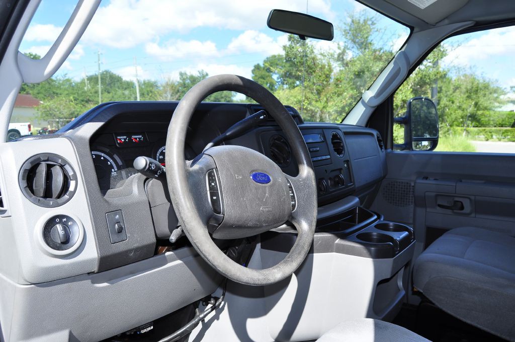 2014 Ford Econoline Image 14