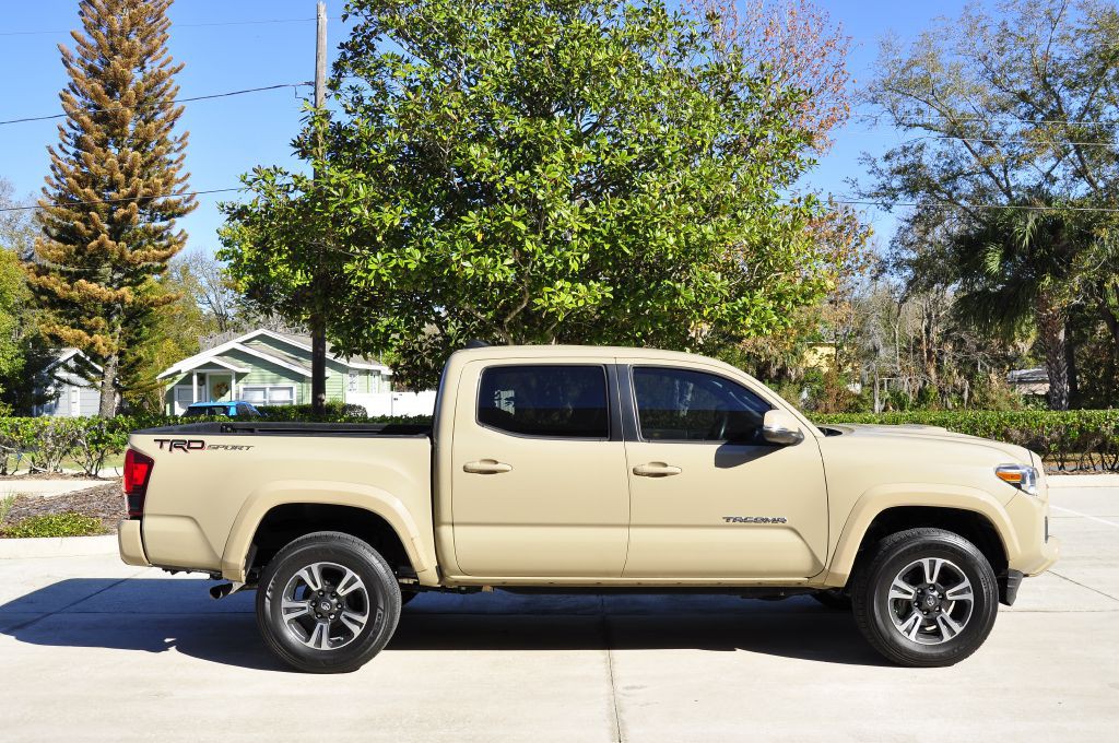 2019 Toyota Tacoma Image 4