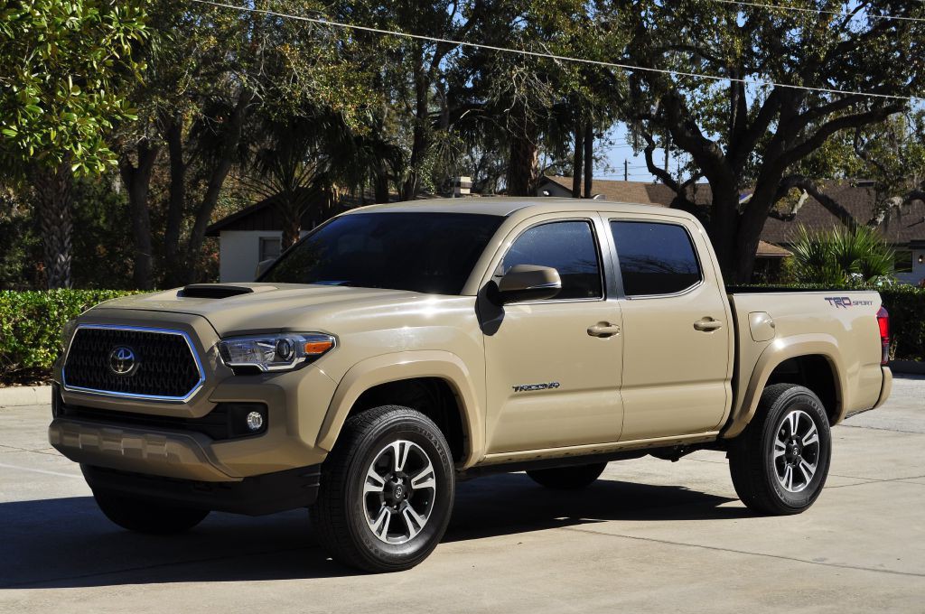 2019 Toyota Tacoma Image 9