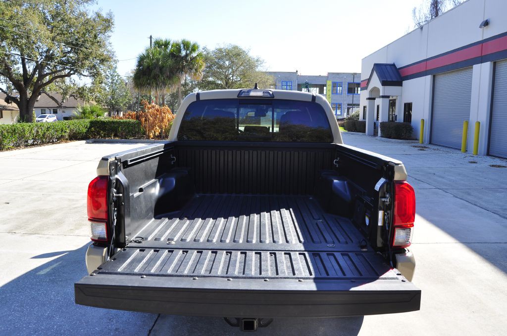 2019 Toyota Tacoma Image 14