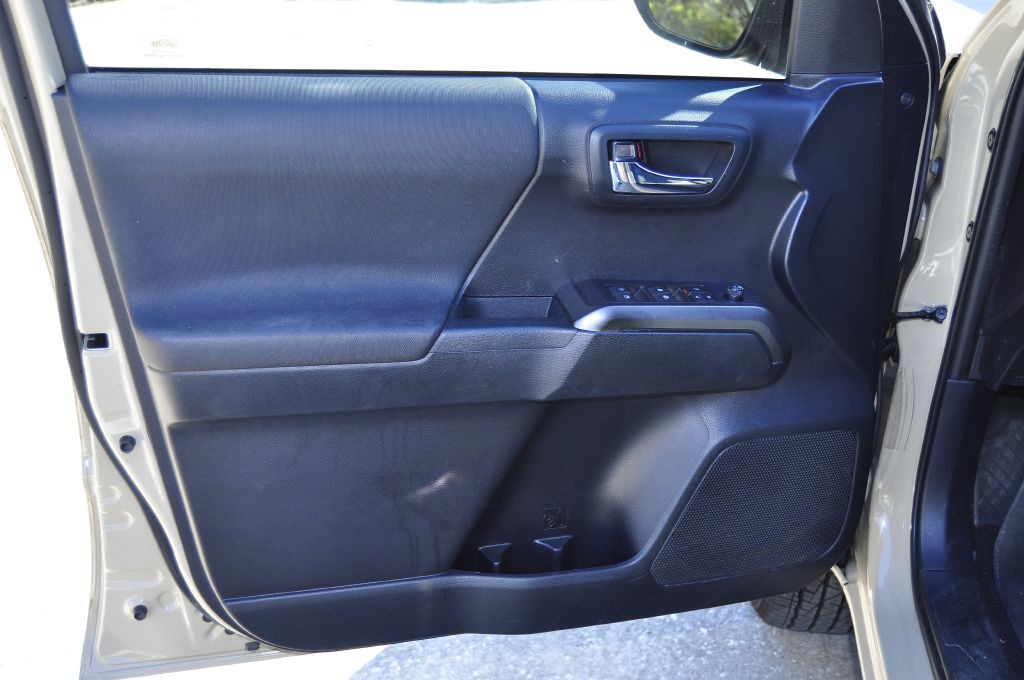 2019 Toyota Tacoma Image 20