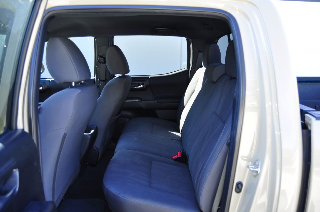 2019 Toyota Tacoma Image 22