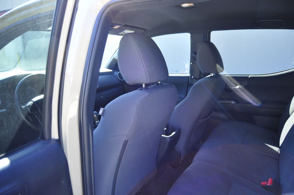 2019 Toyota Tacoma Image 23