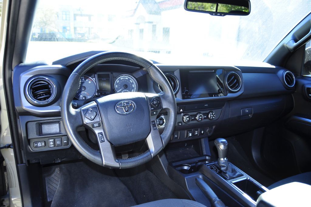 2019 Toyota Tacoma Image 24