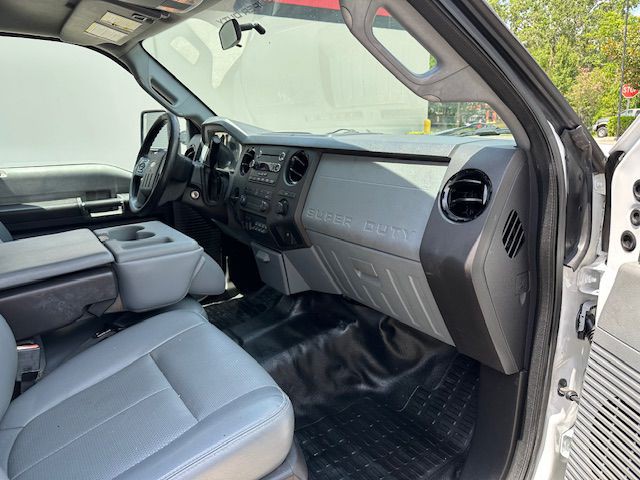 2015 Ford F-350 Image 25