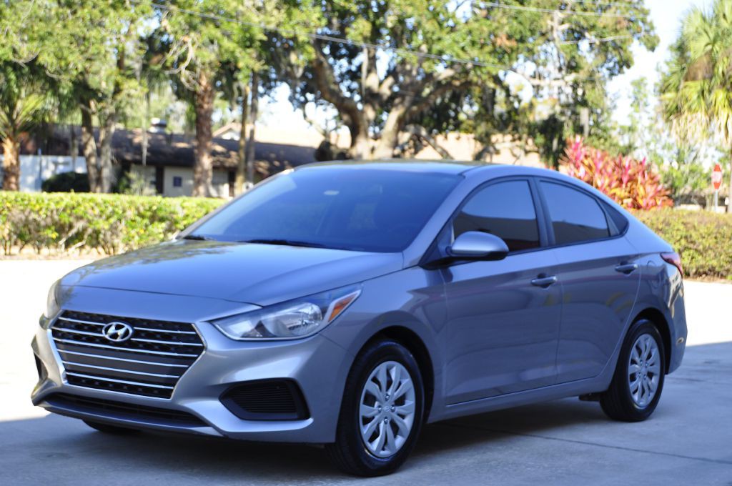 2022 Hyundai Accent Image 3