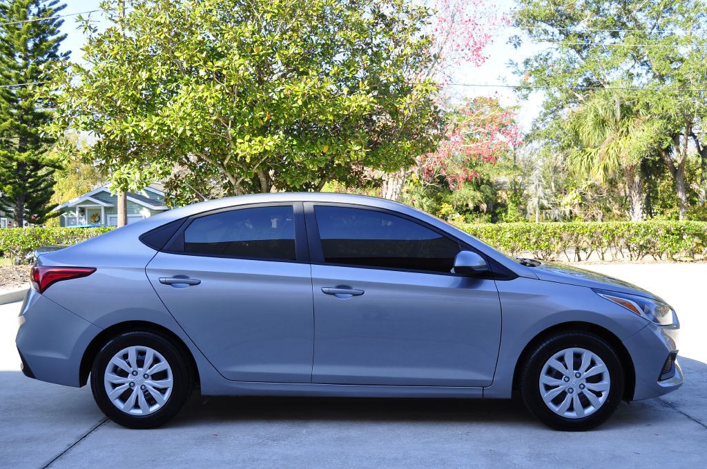 2022 Hyundai Accent Image 8