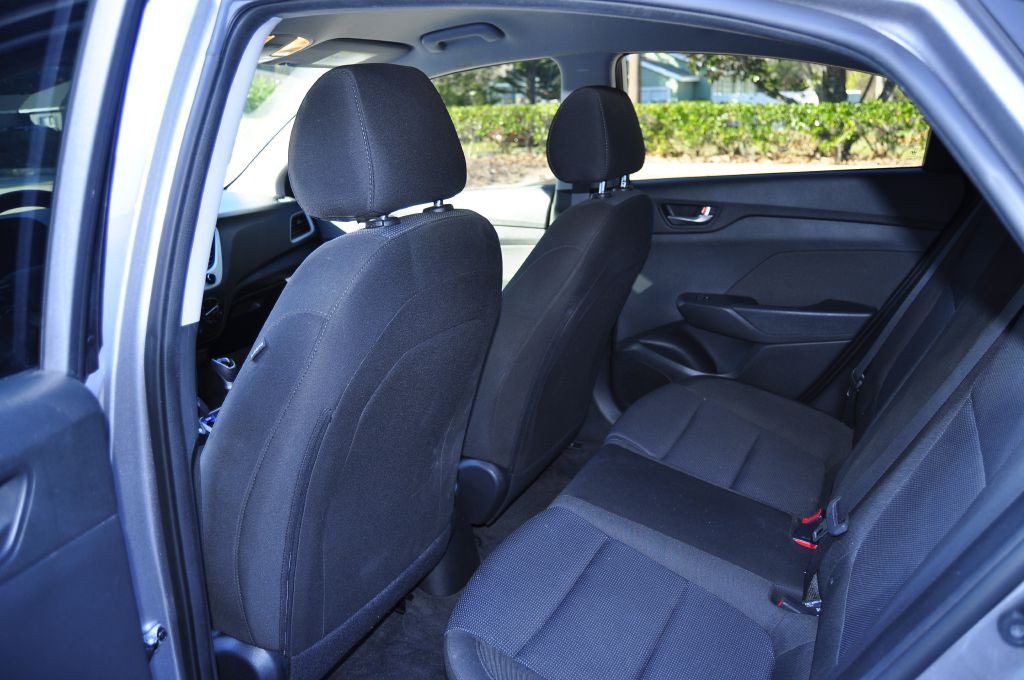 2022 Hyundai Accent Image 11