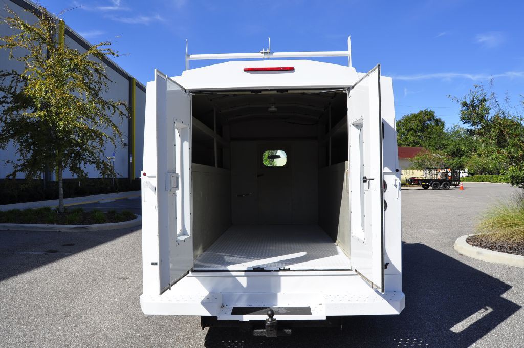 2014 Ford Econoline Image 9