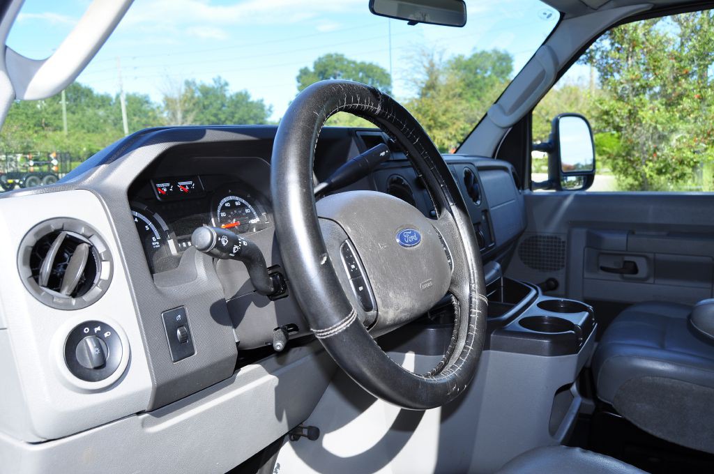 2014 Ford Econoline Image 13