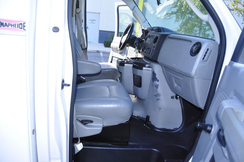 2014 Ford Econoline Image 15