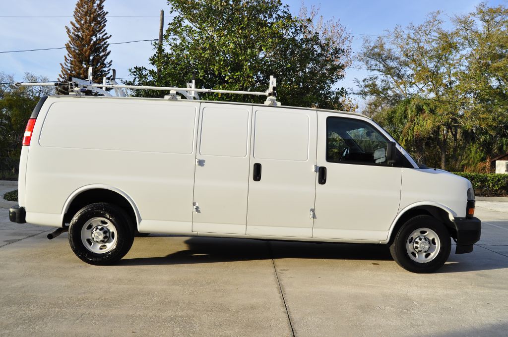 2019 Chevrolet Express Image 4