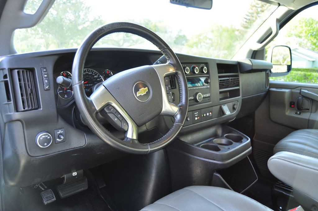 2019 Chevrolet Express Image 17