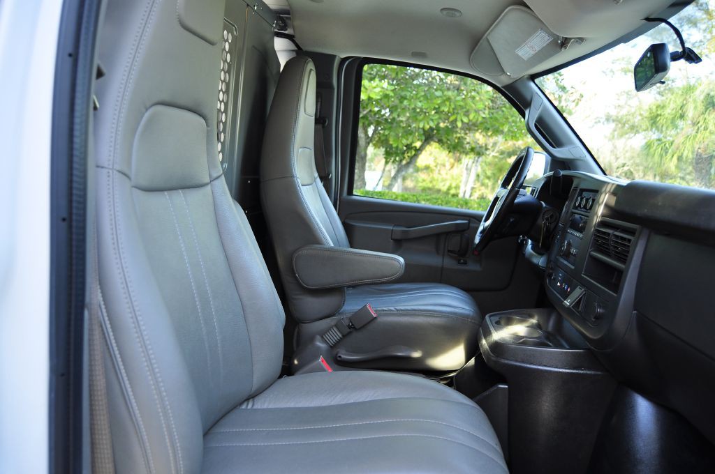 2019 Chevrolet Express Image 18