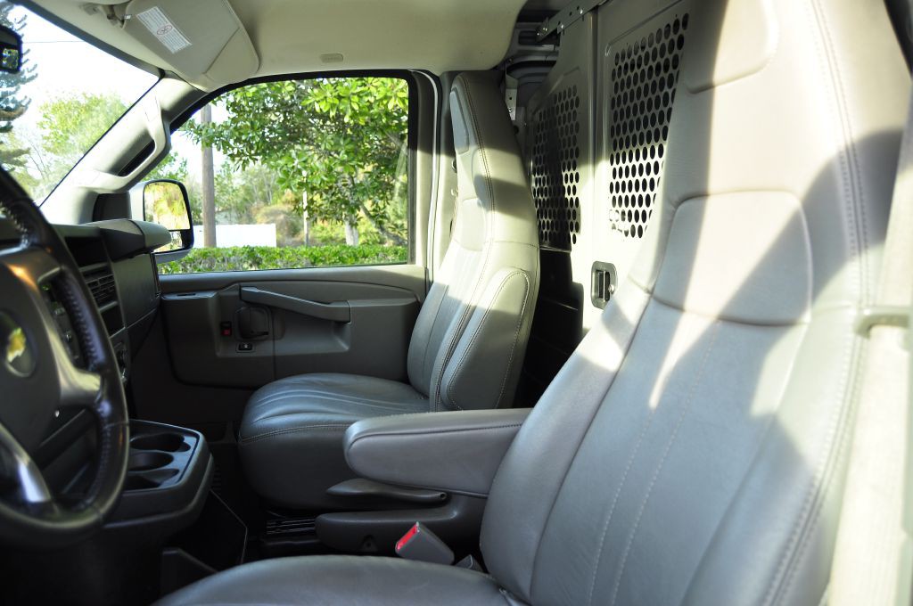 2019 Chevrolet Express Image 19