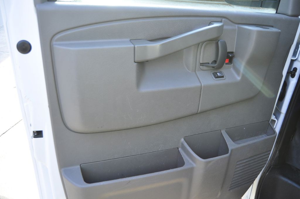 2019 Chevrolet Express Image 22