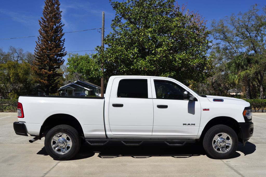 2022 RAM 2500 Image 3