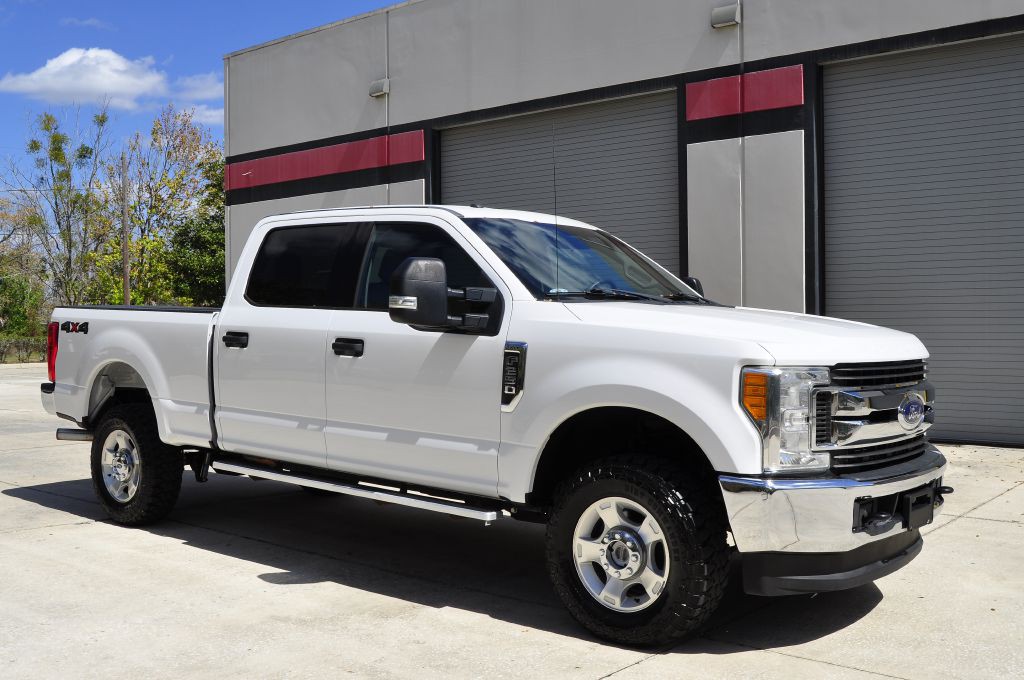 2017 Ford F-250 Image 2