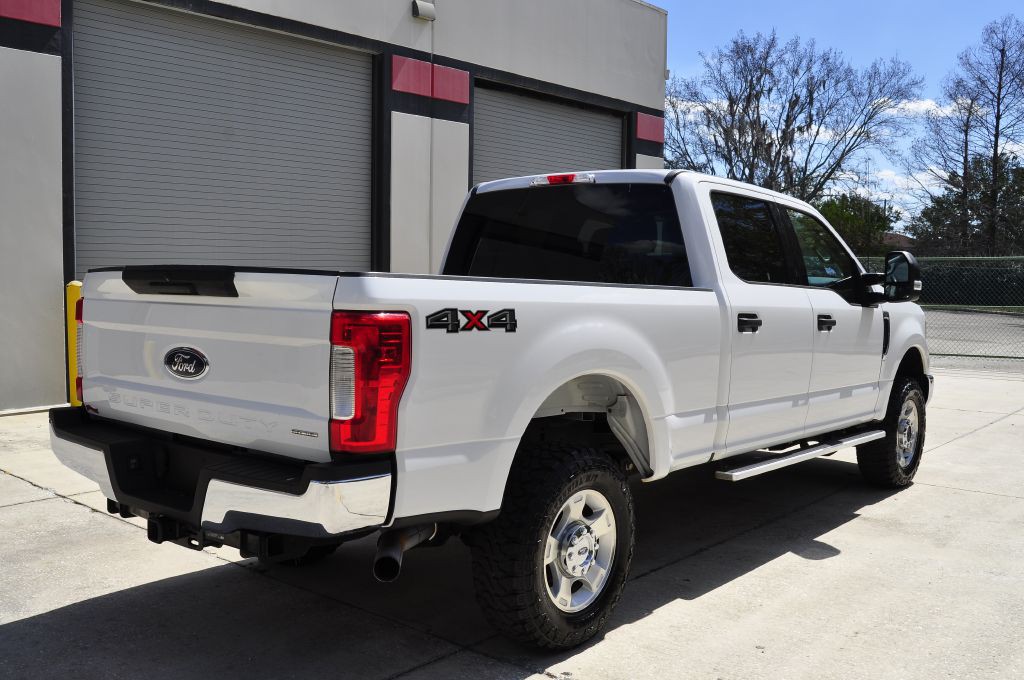 2017 Ford F-250 Image 8