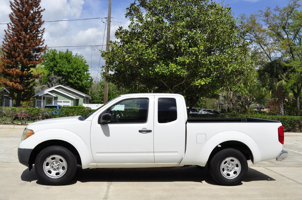 2014 Nissan Frontier Image 3