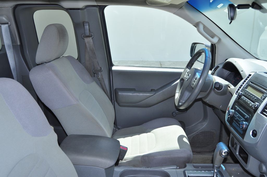 2014 Nissan Frontier Image 14